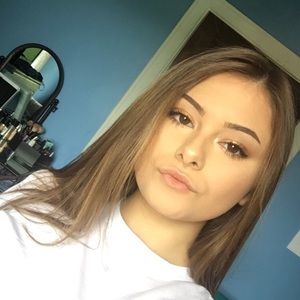 Meet your Posher, Emi